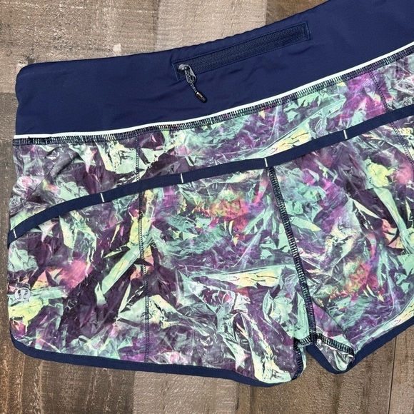 Lululemon Run: Speed Short 4 way stretch size 6 - Picture 6 of 13
